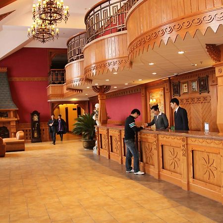 Harbin Volga Manor Hotel ภายนอก รูปภาพ